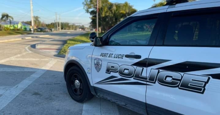 Woman dead after getting hit by 2 cars on Port St. Lucie Boulevard