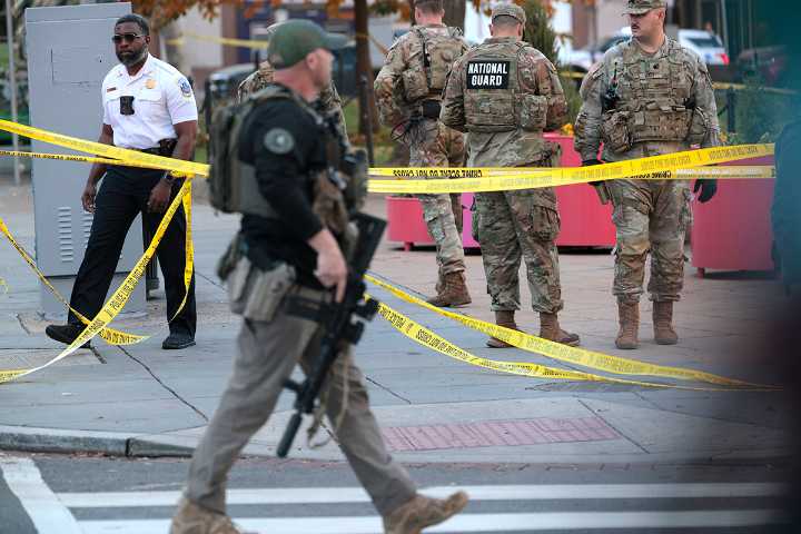 2 National Guardsmen shot blocks from White House