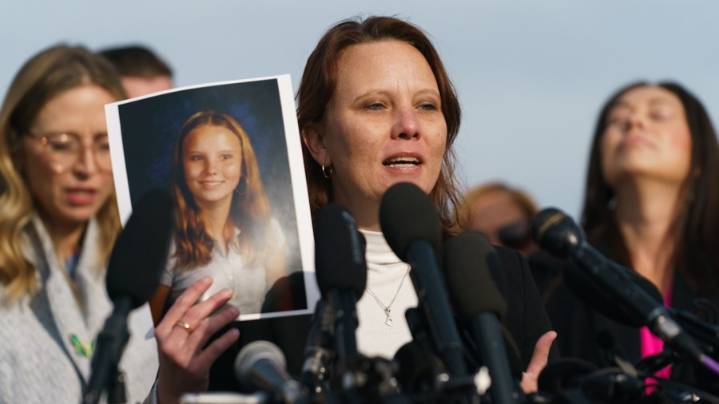 Epstein accusers make 11th-hour push for Congress to release files