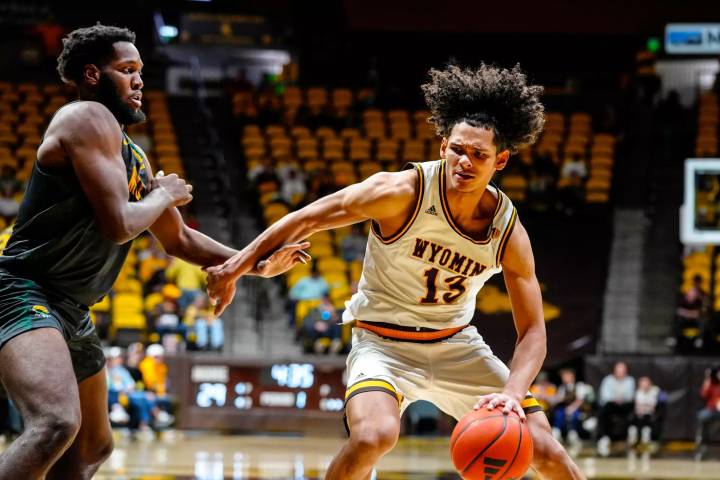 Wyoming Holds Off Norfolk State 75