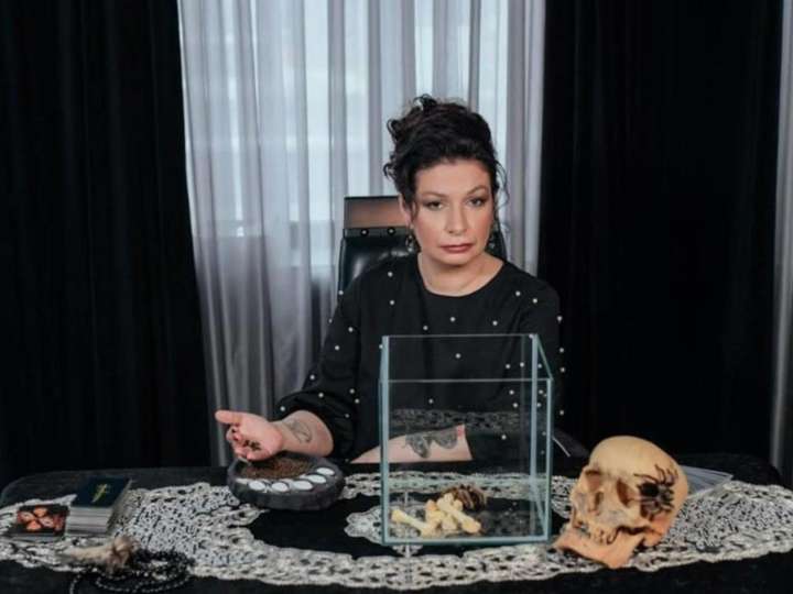 Cayó en desgracia la bruja de Vladimir Putin, que hacía rituales para él