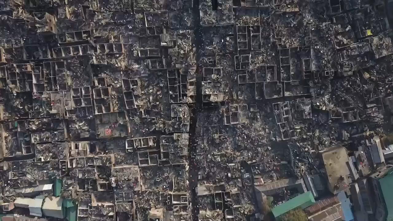 Fire in impoverished area in Bangladesh’s capital destroys 1,500 dwellings, thousands left homeless