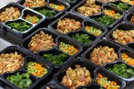 Los Angeles nonprofit delivers $100 grocery gift cards to clients impacted by SNAP cuts