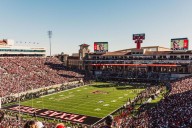 Newlywed Couple Skip Honeymoon & Head Straight to College GameDay for Texas Tech Game Newlywed couple stole the spotlight, showing up on GameDay, skipping their honeymoon for the Texas Tech game. Akas