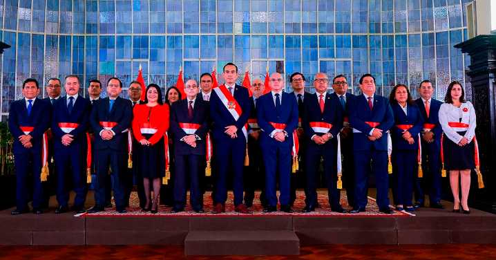 Ernesto Álvarez: Autorizan viaje del premier a Bolivia para asistir a la ceremonia de transmisión de mando presidencial