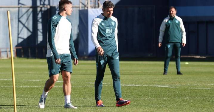 Funes asume su segundo reto como entrenador del Málaga CF: "Nos toca revertir la situación fuera de casa"