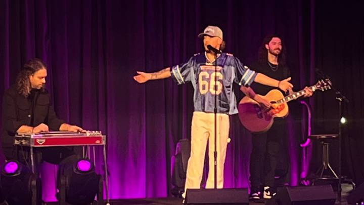 Rob Gronkowski & Bailey Zimmerman join Dierks High School in celebrating T