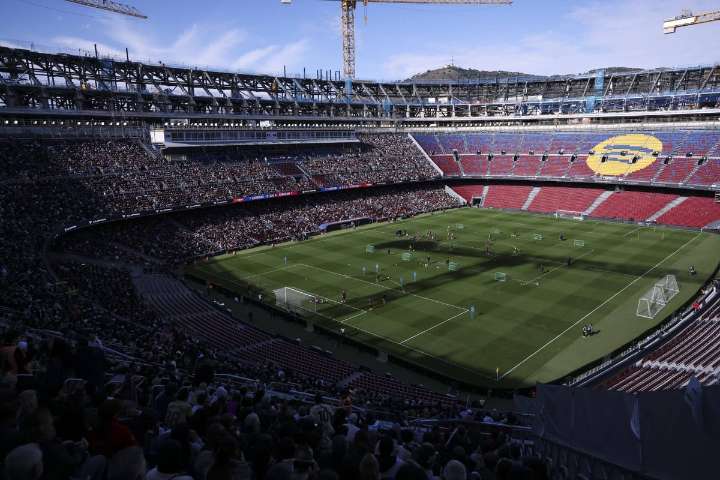 894 days later: Barcelona finally return to the Camp Nou (sort of)