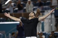 Deadspin | Italy clinches 3rd straight Davis Cup with sweep of Spain