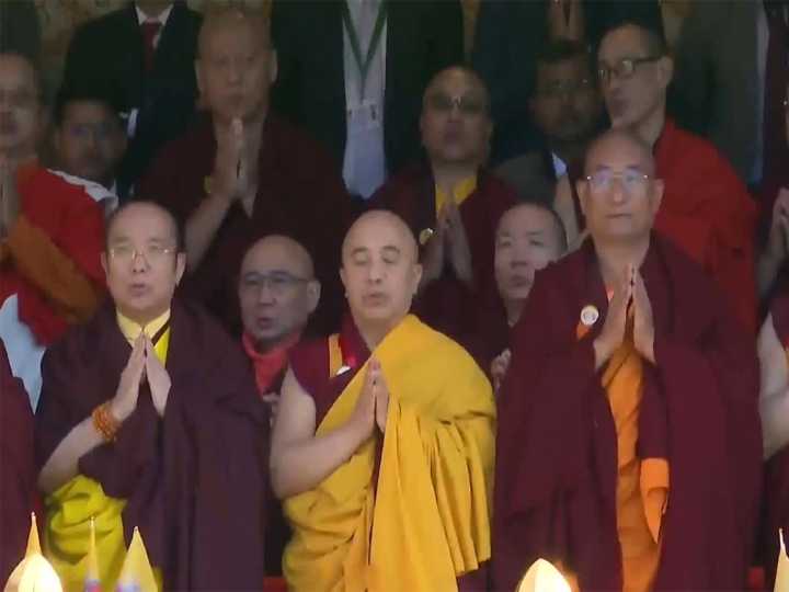 Bhutan’s King leads prayers for Delhi blast victims