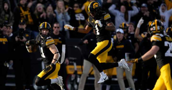 Drew Stevens' field goal caps Iowa's comeback in 20
