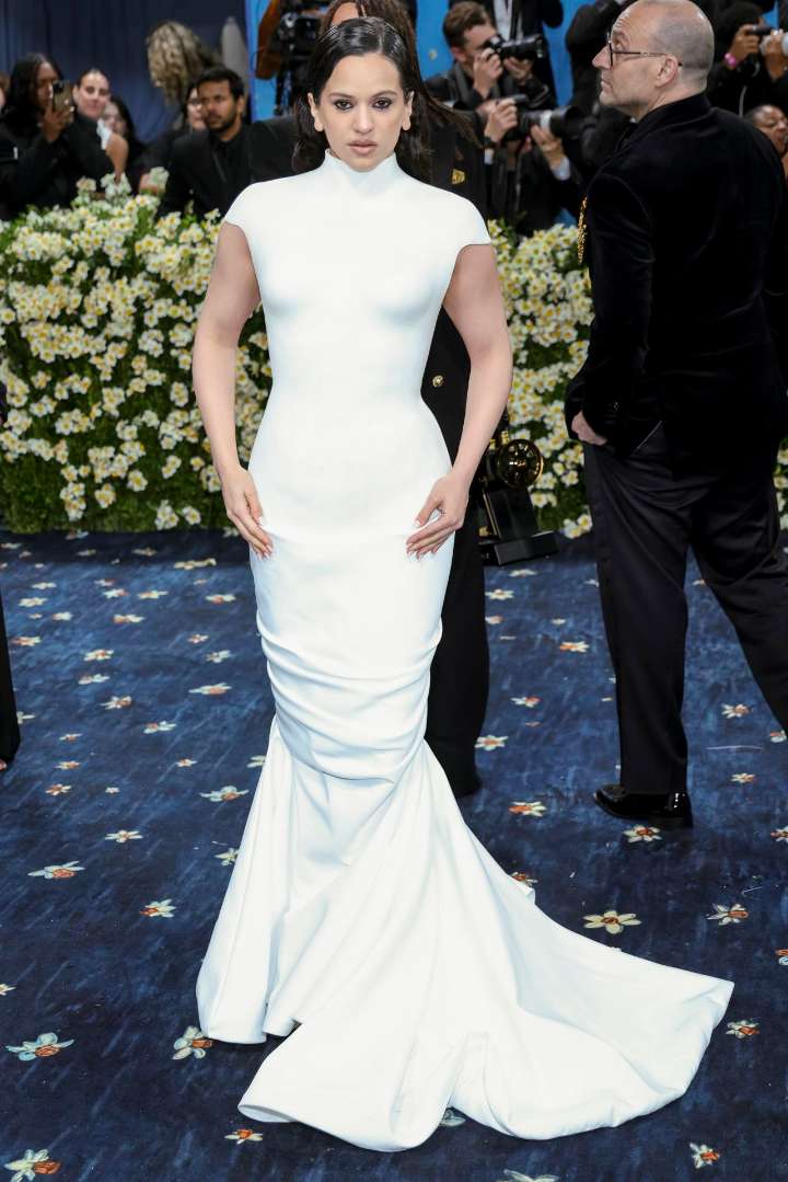 Sólo cinco días para escuchar al completo ‘Lux’, el nuevo y esperado disco de Rosalía