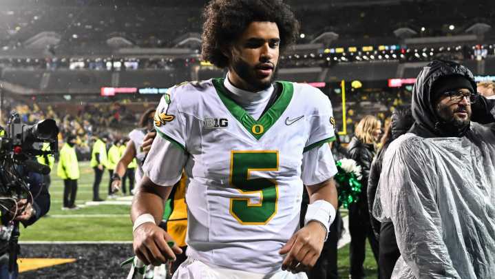 Did Oregon football rise in Week 12 US LBM Coaches and AP polls?