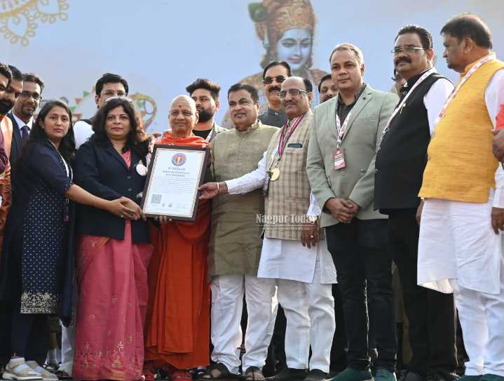 Nagpur Sets World Record: 50,000 Students Chant Bhagavad Gita at Khasdar Sanskruti Mahotsav