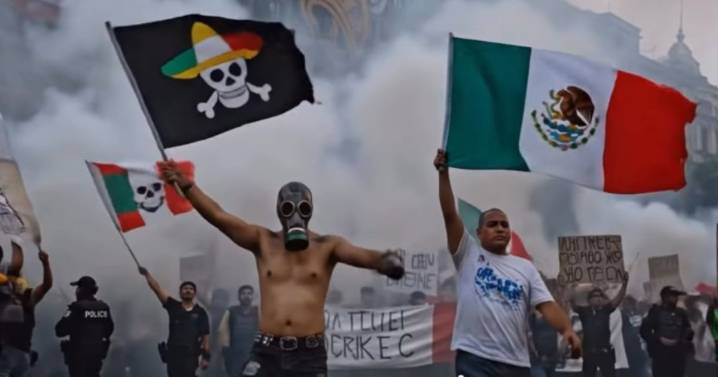 ¡Se cayó el negocio! Comerciantes de banderas Gen Z no vendieron ni una en segunda marcha