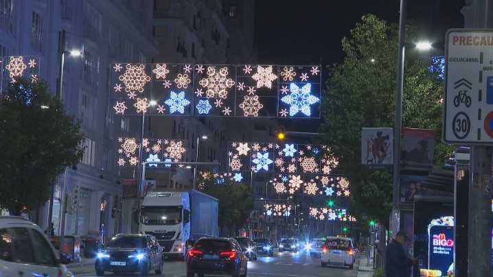 Primeras pruebas de las luces de Navidad de Gran Vía y Chueca