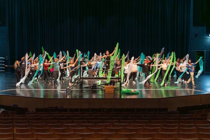 Macomb Community College’s show choir celebrates 55 years at fall event