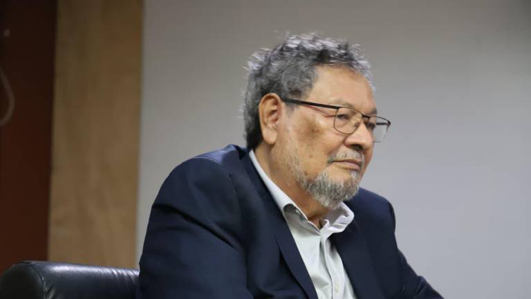 Mientras que los adultos no lean es muy difícil que los jóvenes lo hagan: Élmer Mendoza