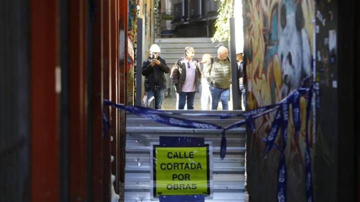 Reabre la calle Estébanes del Tubo de Zaragoza y regresan las terrazas y bares de la zona