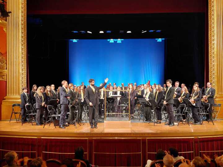 Kandelikas y Banda de Música de Huesca, talento local para el Centenario del Olimpia