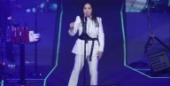 “México tiene que despertar”: Ana Gabriel lamenta en pleno concierto la muerte de Carlos Manzo