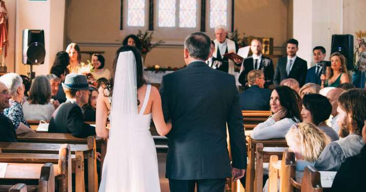 El Vaticano responde a la opción del «poliamor» y publica una rotunda defensa de la monogamia