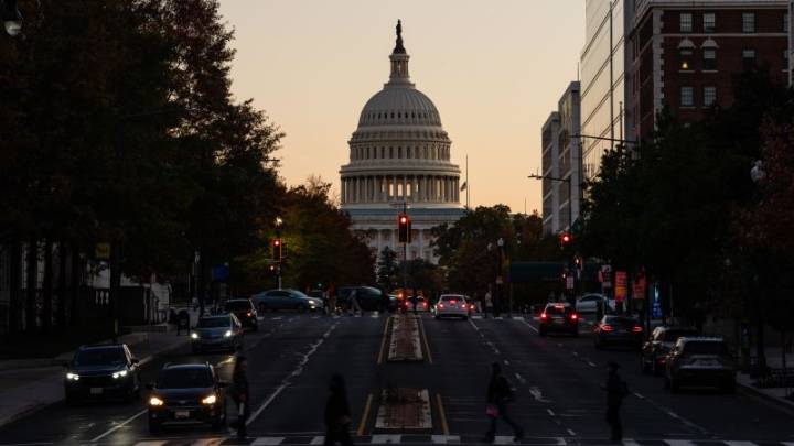 Democratic unity fractures, paving the way for the government to reopen