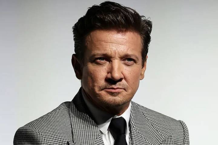 Todos los detalles. Jeremy Renner quiere demandar a la directora Yi Zhou en medio de las acusaciones en su contra