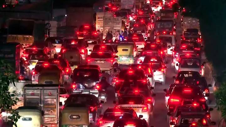 Six-week traffic curbs on Gouranga setu for repairs