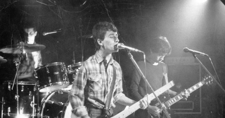 El tenso historial de Los Prisioneros y la Teletón: una censura a los 26 segundos y el enojo de Kike Morandé