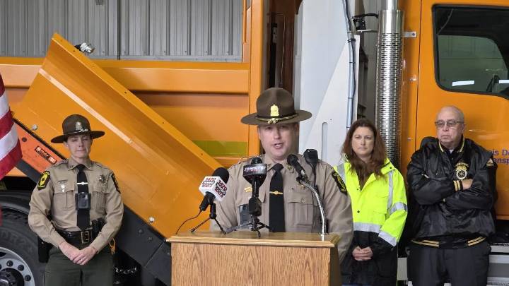 IDOT, ISP urge people to be safe on roads for winter weather
