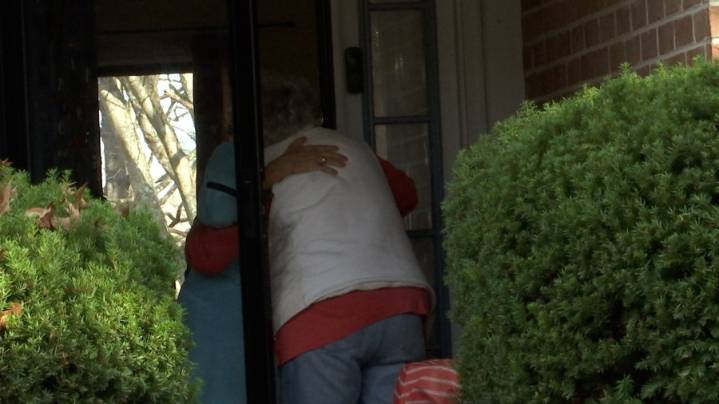 'It's an extension of our family' Mobile Meals volunteers deliver Thanksgiving meals to homebound seniors