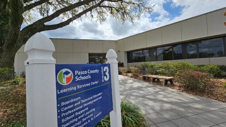 Pasco schools outline AI rules before unlocking program for students
