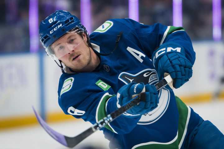 Brock Boeser's goal helps Canucks outlast Blue Jackets - The Rink Live | Coverage of youth, junior, high school and college hockey