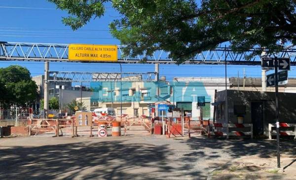 Sigue cerrado el cruce de 1 y 38 por obras y llegar al centro de La Plata es un caos: ¿cuándo abren el tránsito?