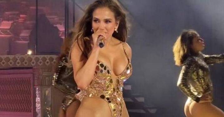 Jaw-dropping sum you will have to pay to have Jennifer Lopez perform at your wedding