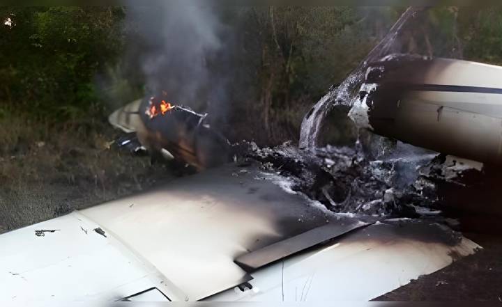 Venezuela intercepta y derriba una aeronave que ingresó ilegalmente a su territorio en la frontera con Colombia