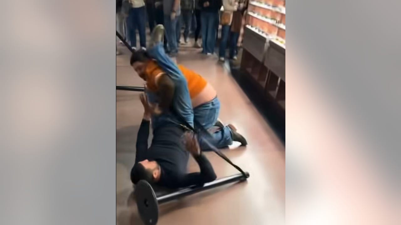 Texas Bass Pro Shop fight: Brawl breaks out at grand opening