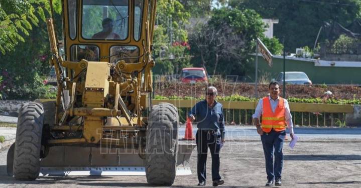 Supervisa alcalde obra de pavimentaci?n en Ciudad Victoria