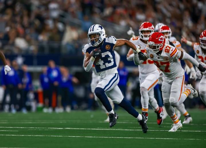 Se impone Dallas a Jefes