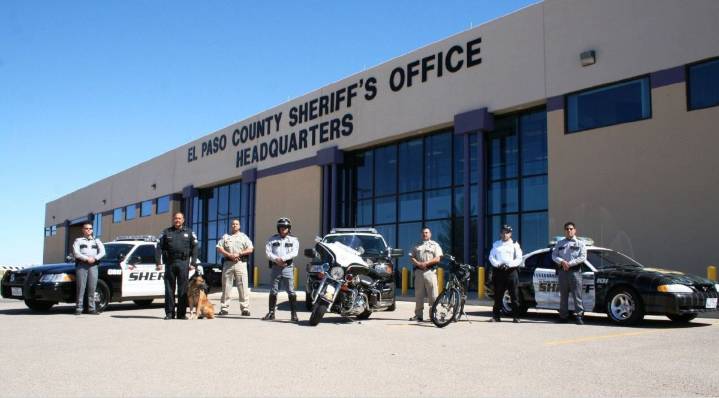 El Condado de El Paso invita a una reunión comunitaria sobre el futuro refugio de animales del condado.