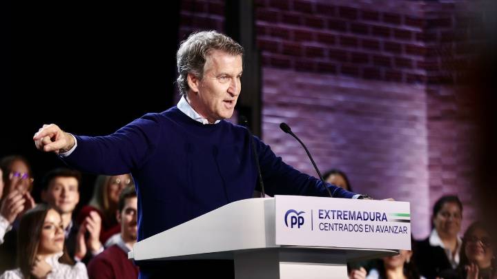 Feijóo acusa a Sánchez de "no gobernar" y alerta de que la pinza PSOE