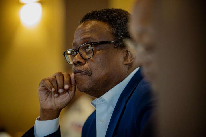 Miembro del consejo de Haití acusa a EEUU de sanción por querer salida de primer ministro