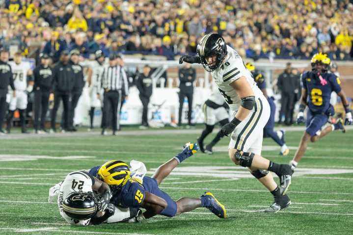 Michigan loses another linebacker as depth gets tested