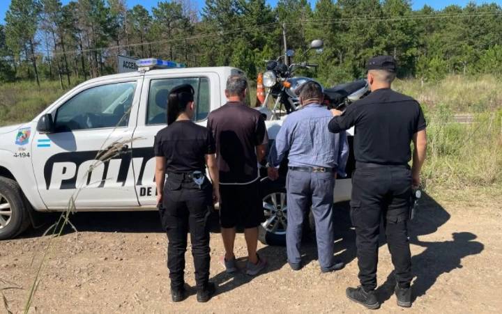 Profundidad: detuvieron a dos hombres que realizaban disparos desde una moto