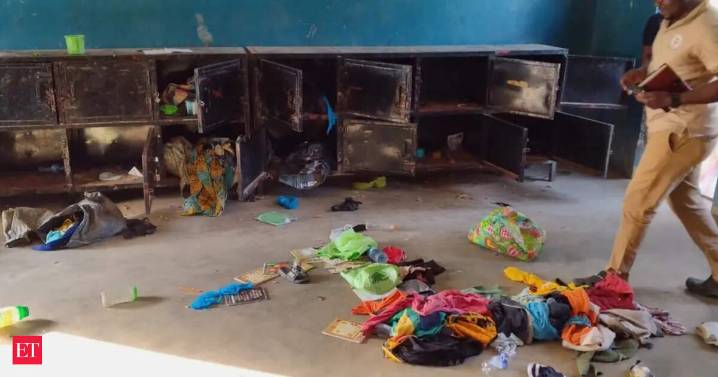 Nigeria: Gunmen abduct over 300 children, teachers