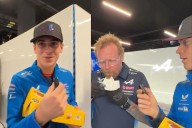 Colapinto le repartió alfajores al equipo de Alpine y la reacción de todos fue espectacular