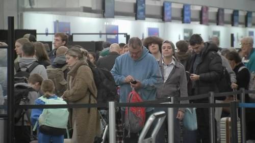 Chicago travel: Travelers pack O'Hare, Midway airports ahead of Thanksgiving