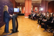 Adoctrinamiento para 746 dirigentes. Karina Milei arranca la fase de “maduración” libertaria con ocho horas de talleres frente a la playa Bristol