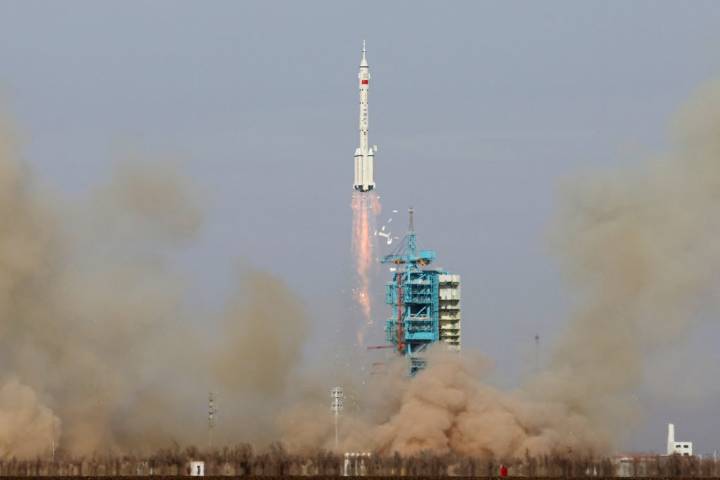 China launches Shenzhou 22 spacecraft to assist in return of 3 astronauts stranded on Tiangong space station